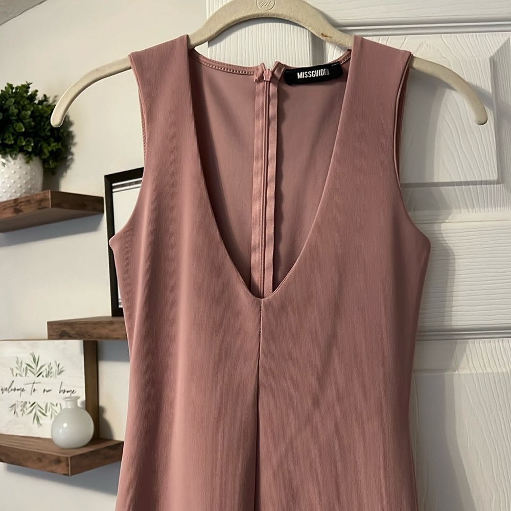 MISSGUIDED V NECK MIDI TIGHT DRESS